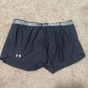 Womens under armour training shorts xl